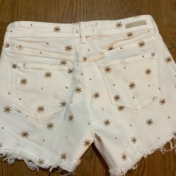 Anthropologie Pilcro Starburst Embroidered Shorts Sz 25 - Picture 2 of 3